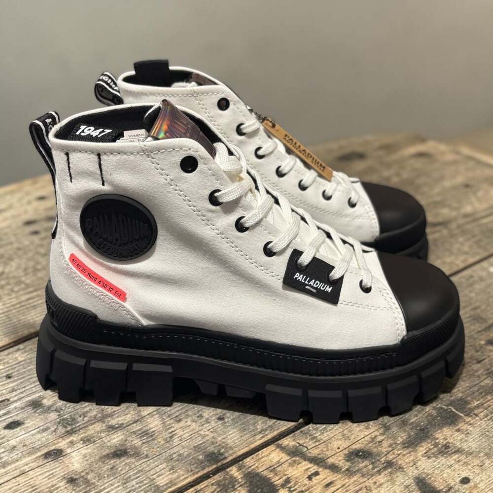 NIB Palladium Revolt Hi TX Women's Platform Boots Sz 7.5